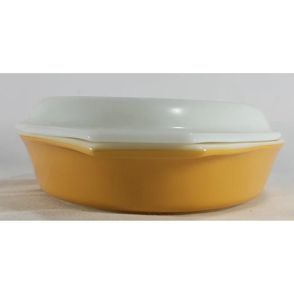 Vintage Pyrex Butterfly Gold 1 Quart Divided Dish Ovenware With Lid #063